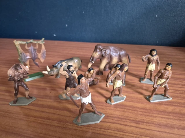 Figurine Deluxe : Ptéranodon à mâchoire Coloris Unique - Jeux - Jouets