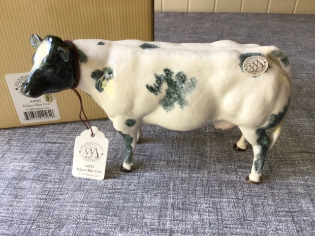 BORDER FINE ARTS - Belgian Blue Cow Model - A4582 -13 cm Long 10 cm