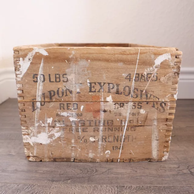 1941 DuPont Explosives Red Cross Blasting No. Free Running Wooden Box 50 LBS