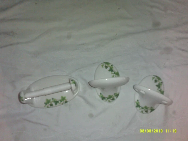 Porcelain Wall Mount Bathroom Set Soap Dish Toylet Paper & Toothbrush Holders Iv