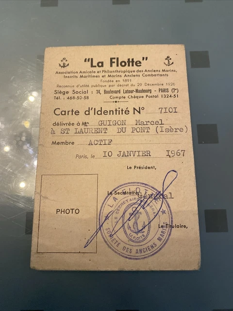 Maquette De Carte De Visite Flottant Sur Un Rendu 3d De Fond De Cadre