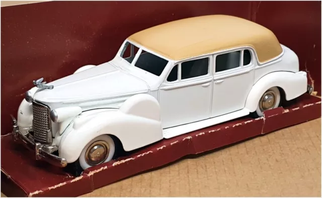 Rextoys 1/43 Scale RT01W - 1938 Cadillac V16 Coupe De Ville - White