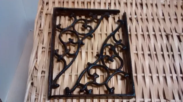 2 Cast iron Antique Style SM Leaves & Vine Garden Shelf Brackets