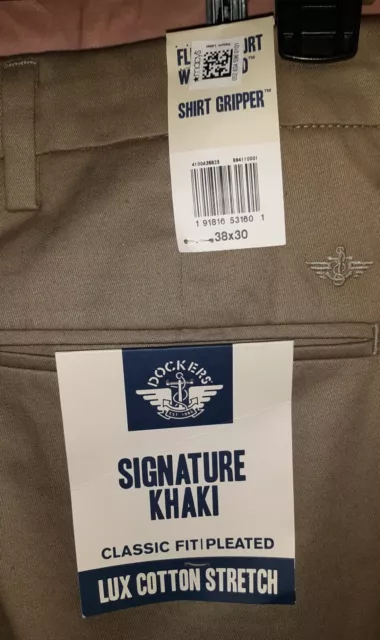 DOCKERS Signature Khaki Classic Fit Pleated Pants Men Size 38 x 29  NWT (F5C2)