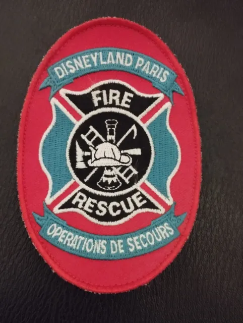 CDD été Ecussion-pompier-Disneyland-Paris-fire-fighter