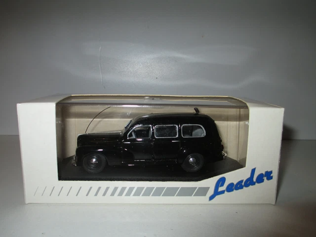 Peugeot 403 break Gendarmerie au 1/43ème (par Pascal