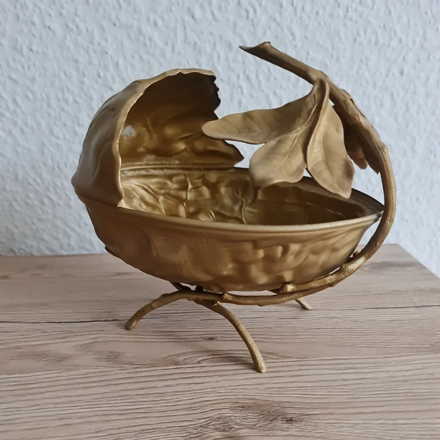 Seltene  Nuss-Schale „ Walnuss mit Blättern“ besondere Deko, alt ,sehr rar