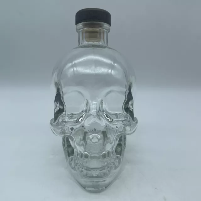 CRYSTAL HEAD VODKA Glass Skull Empty Bottle 750ML Original Cork CRYSTAL HEAD VODKA Glass Skull Empty Bottle 750ML Original Cork