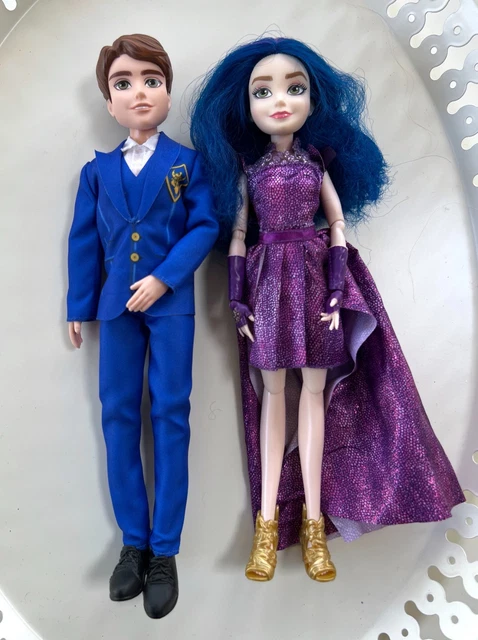 DISNEY DESCENDANTS 3.5 Mal And Ben Royal Wedding Doll Set 37.00 - PicClick  UK
