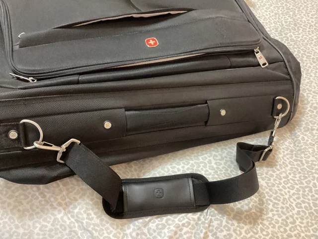 NWT SWISS ALPS Carry On Garment/Suit Travel Shoulder Bag