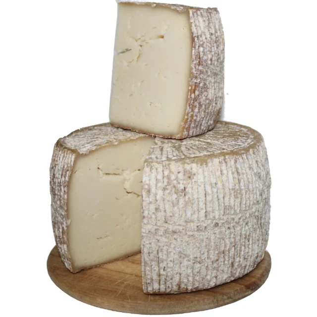 Pecorino di Abriola prodotto in Basilicata con latte crudo