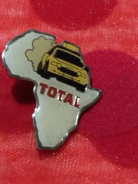 Pins Pin's Lapel Badge Collection Vintage Logo Total Voiture