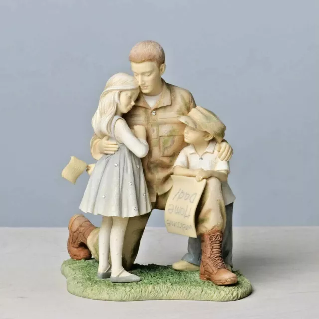 Soldier with Children Enesco Foundations military figurine MIB new 4033864