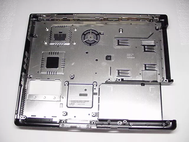 New Dell OEM Inspiron 1200 2200 Latitude 110L Laptop Bottom Base Plastic