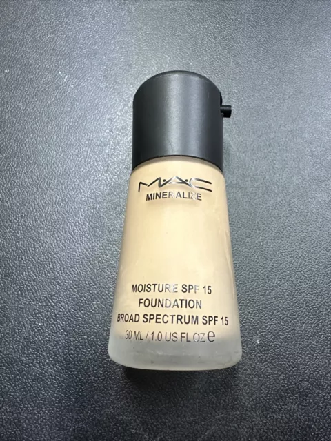 Mac Mineralize  Moisture SPF 15 Foundation 1 Oz Shade NC25