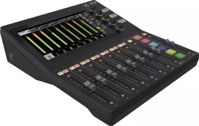 Mixer digitale adattivo Mackie per podcasting e streaming, 4x combo e Bluetooth