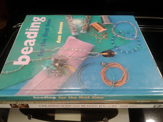 lote de 3 libros de artesanía joyería de alambre y cuentas llevar bolsos de ganchillo ¡BONITOS!