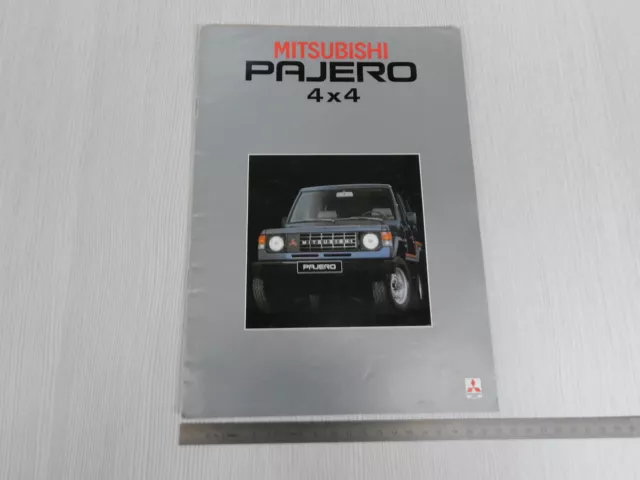 DEPLIANT BROCHURE ORIGINALE FUORISTRADA 4x4 MITSUBISHI PAJERO 4WD