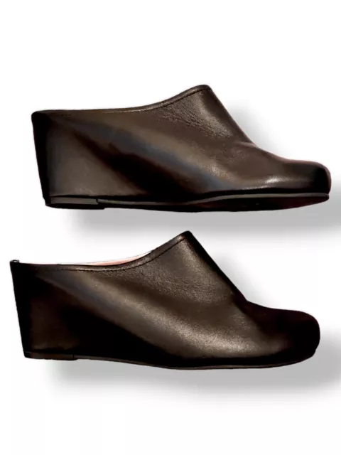 Taryn Rose Boston Napa Leather Women's 8M Black Wedge Heel Mule Shoes