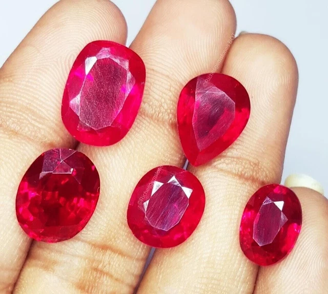 Lot De 25 Rubis Rouges Naturels - Coupe Carrée 6mm - Certifiés - Neufs