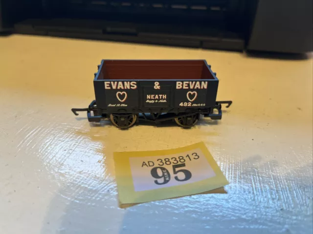 OO Gauge Hornby Evans & Bevan 7 Plank Open Wagon