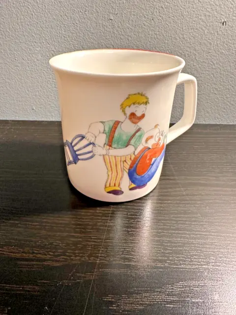 Royal Albert Send In The Clowns Tea Cup Tumbler Coffee Mug England Vintage