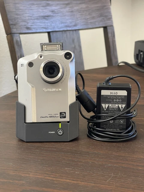 FUJIFILM FinePix 4800Z デジタルカメラ mqdefault.jpg