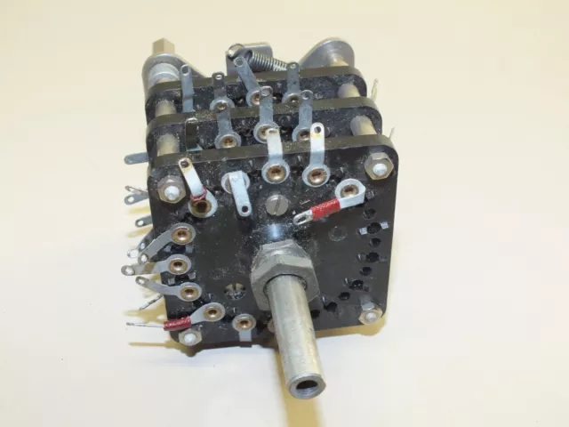 Stufenschalter pos. Gitterspannung U4? für Röhrenprüfgerät Neuberger RPM370/1 Stufenschalter pos. Gitterspannung U4? für Röhrenprüfgerät Neuberger RPM370/1