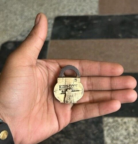 Vintage Artisanal Original Laiton Sainte Eau Théière Riche Patine de