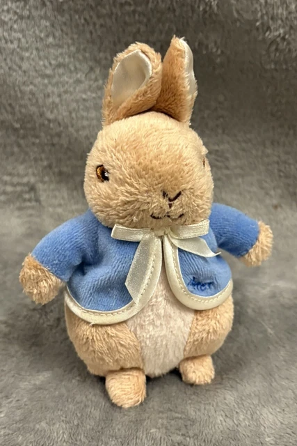 Peter Rabbit Rattle Toy PETER RABBIT RATTLE Plush Soft Toy Frederick Warne & Co. Augusta du Bay ...