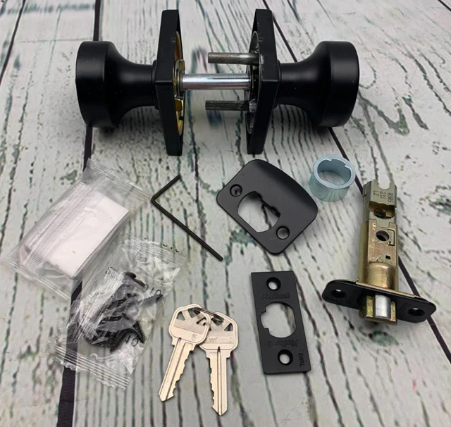 97402 858 Pismo Keyed Entry Square Modern Door Knob Matte Black