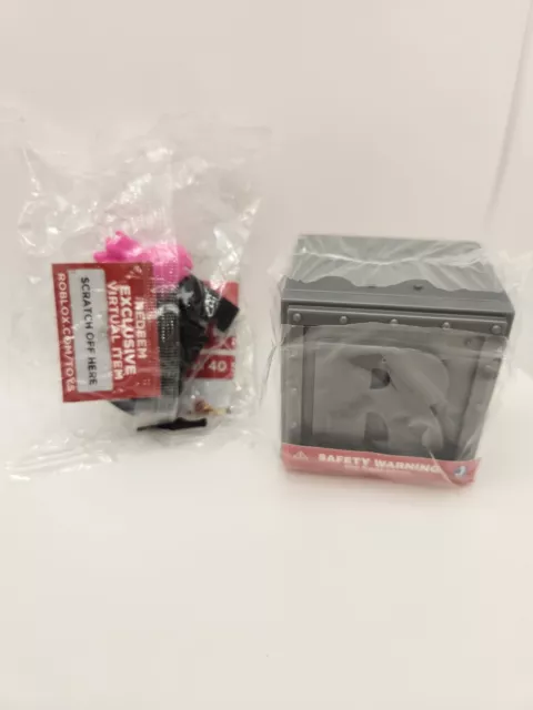 Roblox Action Series 1 Toys Girl Guest (CODE With Toy) RARE, Sealed