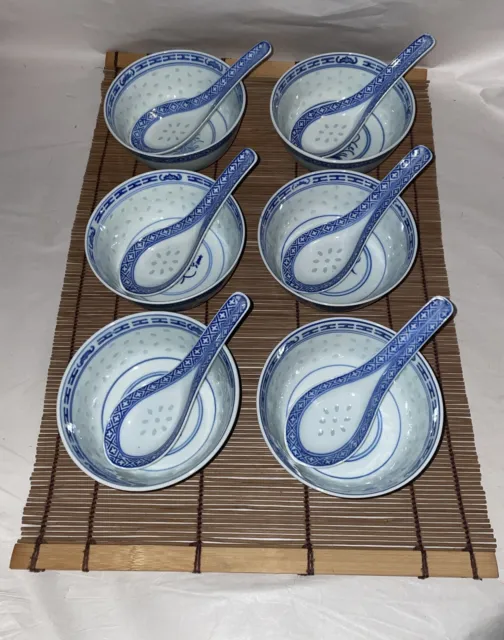 Vintage Chinese Rice Bowls & Spoons X6 Blue And White Porcelain & Bamboo Mat