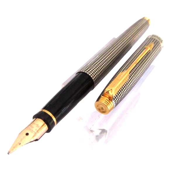 Stylo Plume Parker 61 Rare - Capuchon Plaqué Or à Stries, Plume 14K (Occasion Très Bon État)