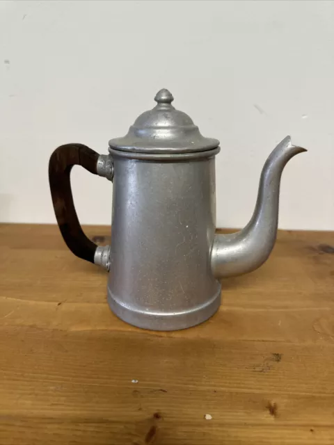 (n 1) petite cafetière ancienne en aluminium ustensiles de cuisine estampillée