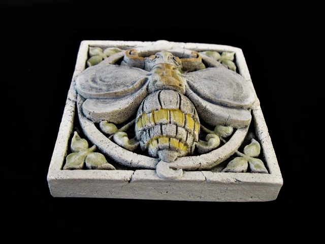 Bee  Garden   Gothic Ellison Tile 3