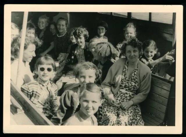 Grömitz 1955 - Kinder in einer Barkasse beim Ausflug - 1950er - Foto 10x7cm