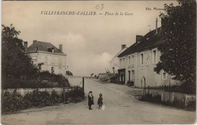 CPA VILLEFRANCHE-d'Allier Place de la Gare (1221310)