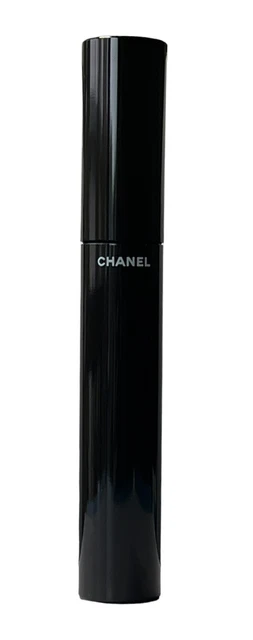 Le Volume De Chanel Mascara by CHANEL (0.21 oz.) - Noir