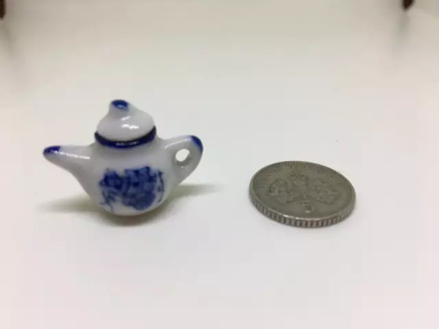 1:12th / 1:16th scale Dolls House Miniature patterned china teapot with lid #1