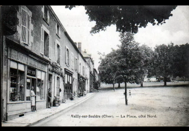 VAILLY-sur-SAULDRE (18) COMMERCE EPICERIE "DOCKS de NEVERS" animé en 1934