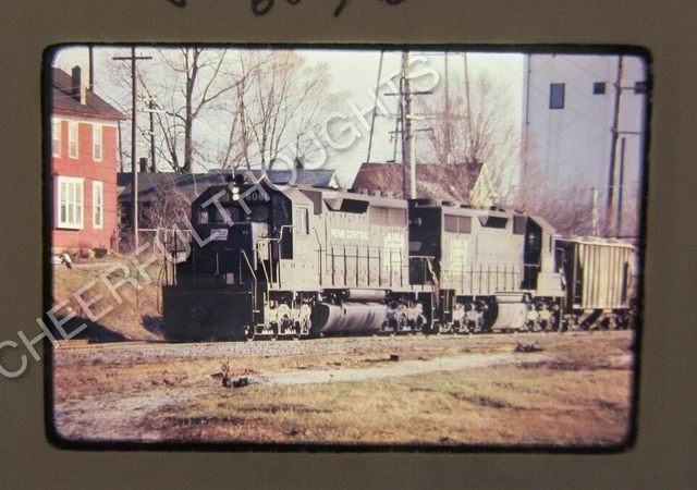 Original '76 Ektachrome Slide PC Penn Central 6081 SD40 PC3 action       35N43