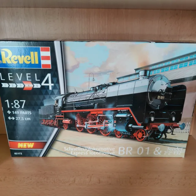 Revell Schnellzuglokomotive BR 01 & Tender in 1:87 Revell 02172 Bausatz