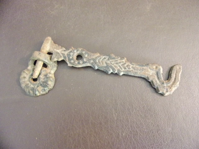 Antique Ornate Hook With Wall Mount Bracket (Damaged)