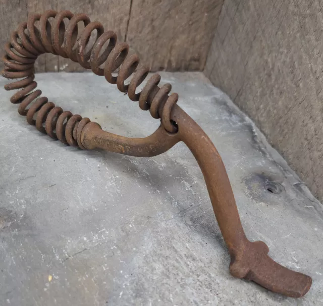 Antique Cast Iron Spring Handled Arcade 9355 Stove Burner Handle Pot Lifter Tool