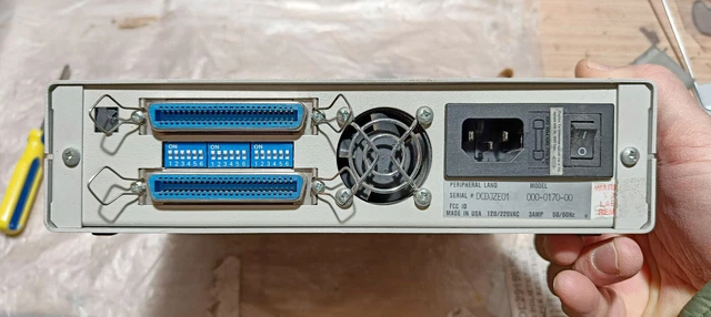 CASE ESTERNO SCSI completo di HD SEAGATE ST11200N da 1Gb EUR 80,00 ...