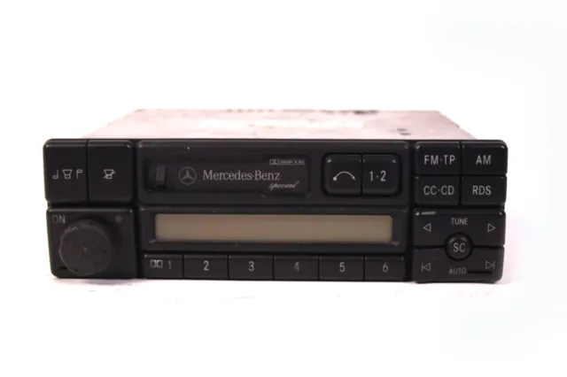 MC Autoradio Mercedes Benz Special BE 2210 Kassetten Radio 0038208286 + Code