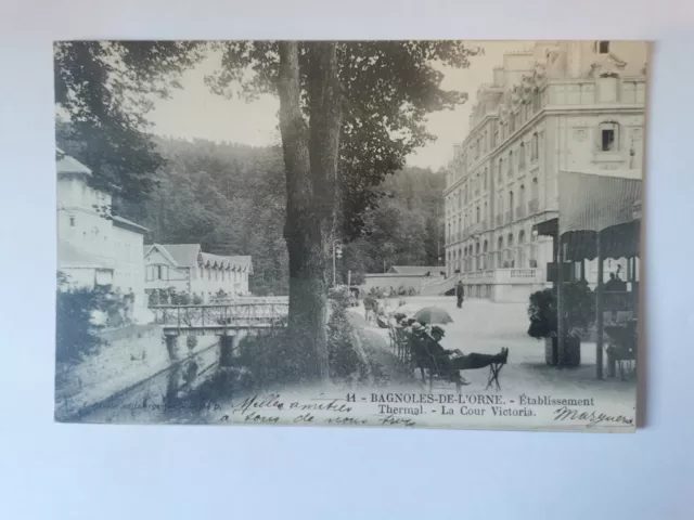 CPA 61 BAGNOLES-DE-L'Orne - Etablissement Thermal - La Cour Victoria