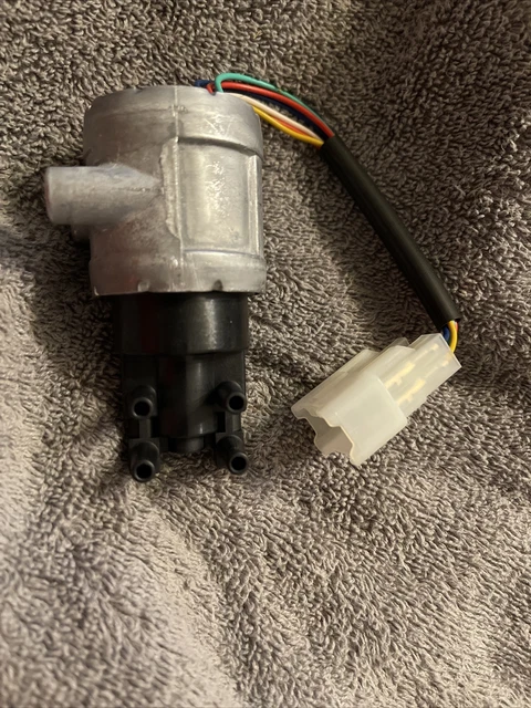 Aisan 21110-U2200-71 Air Bleed Control Valve