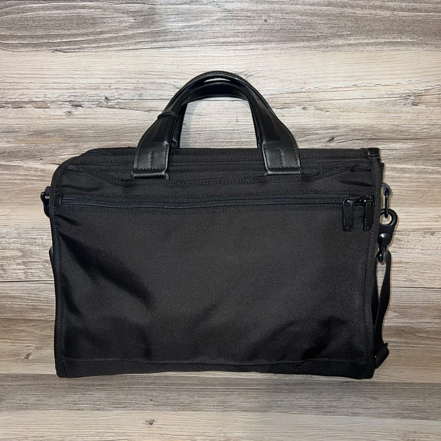 Tumi 26110D2 Alpha 2 Slim Deluxe Ballistic Portfolio Bag Laptop Career NEW $295 2